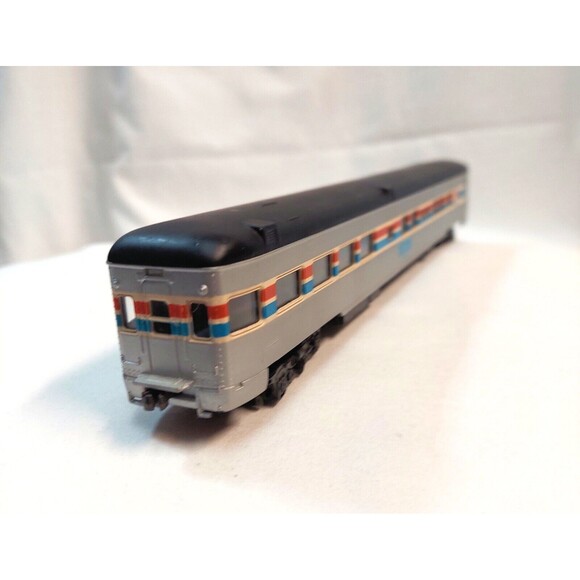 Rivarossi AHM 85' Amtrak Smooth Side Observation Car #617 HO 12" 6402-AM - Picture 2 of 6
